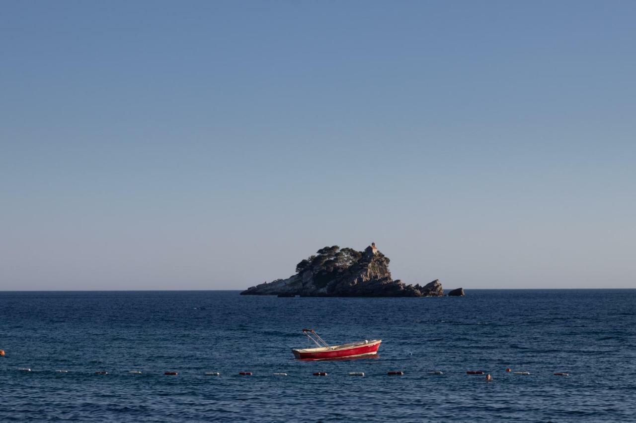Adriatrek Bed & Breakfast Petrovac Exteriör bild